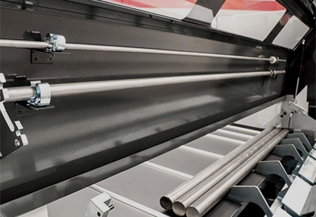 數(shù)控車床自動(dòng)送料機(jī)的特點(diǎn)